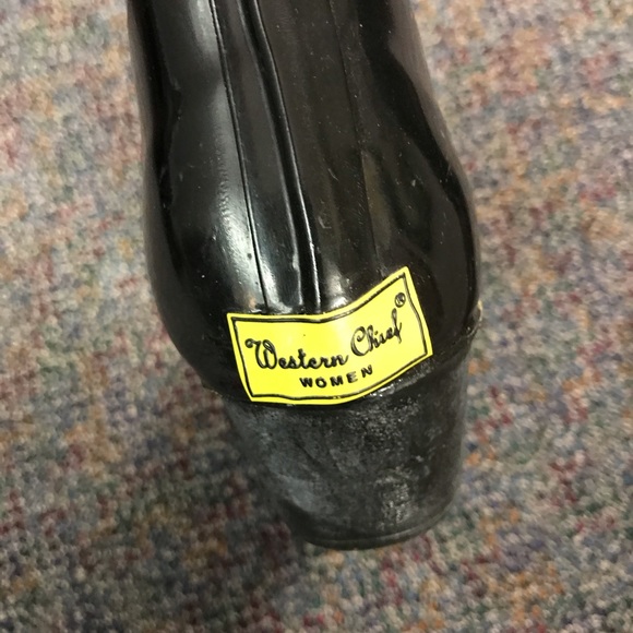 New Women’s Rain boots - Picture 5 of 6